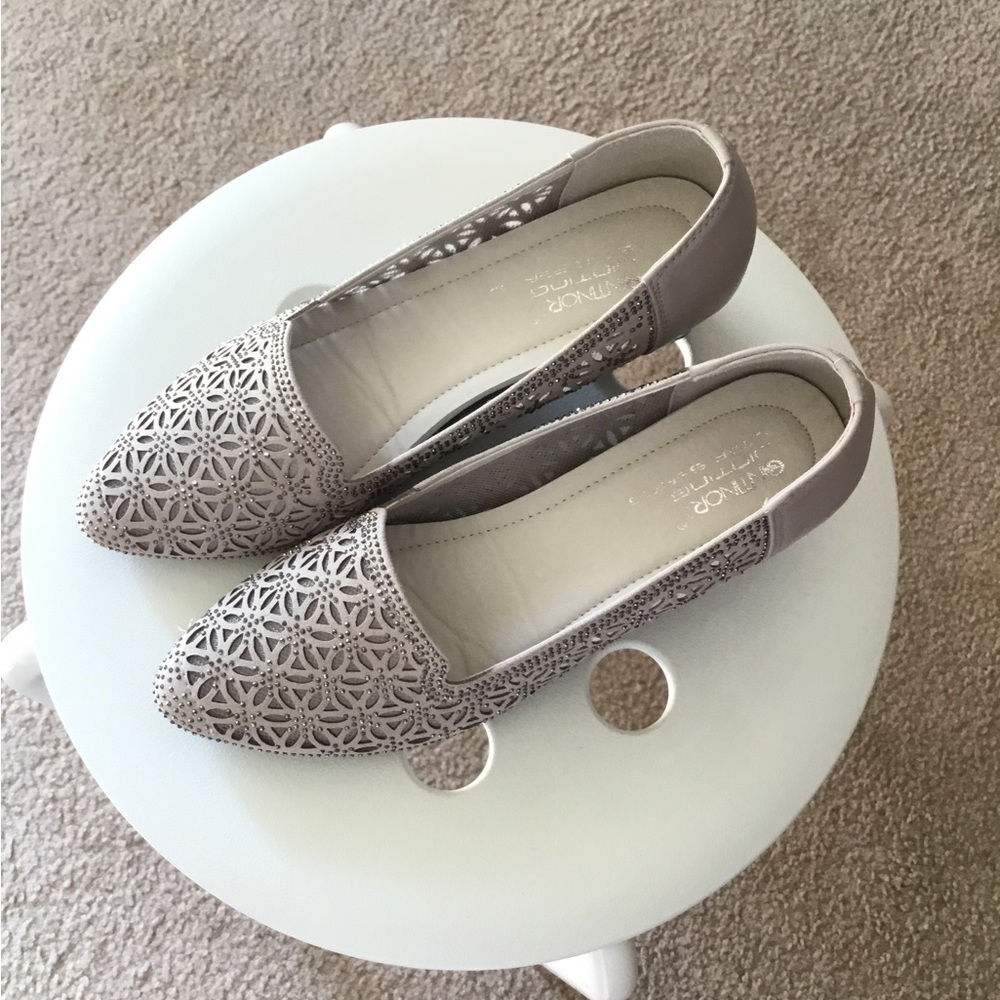Chic Women's Lace Flats